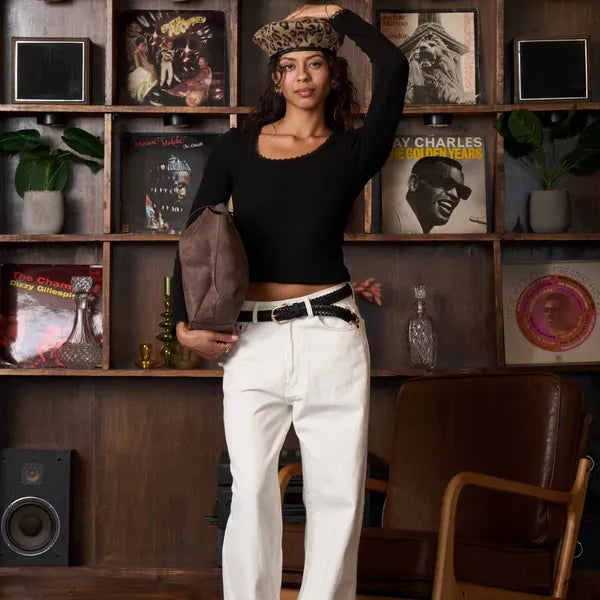 Belle Peachy Squareneck- Black