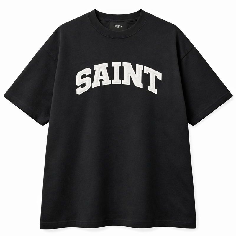 T-shirt noir « Saint » avec écusson blanc de l'université
