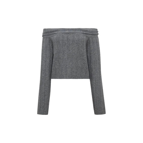 Off-shoulder textured pull