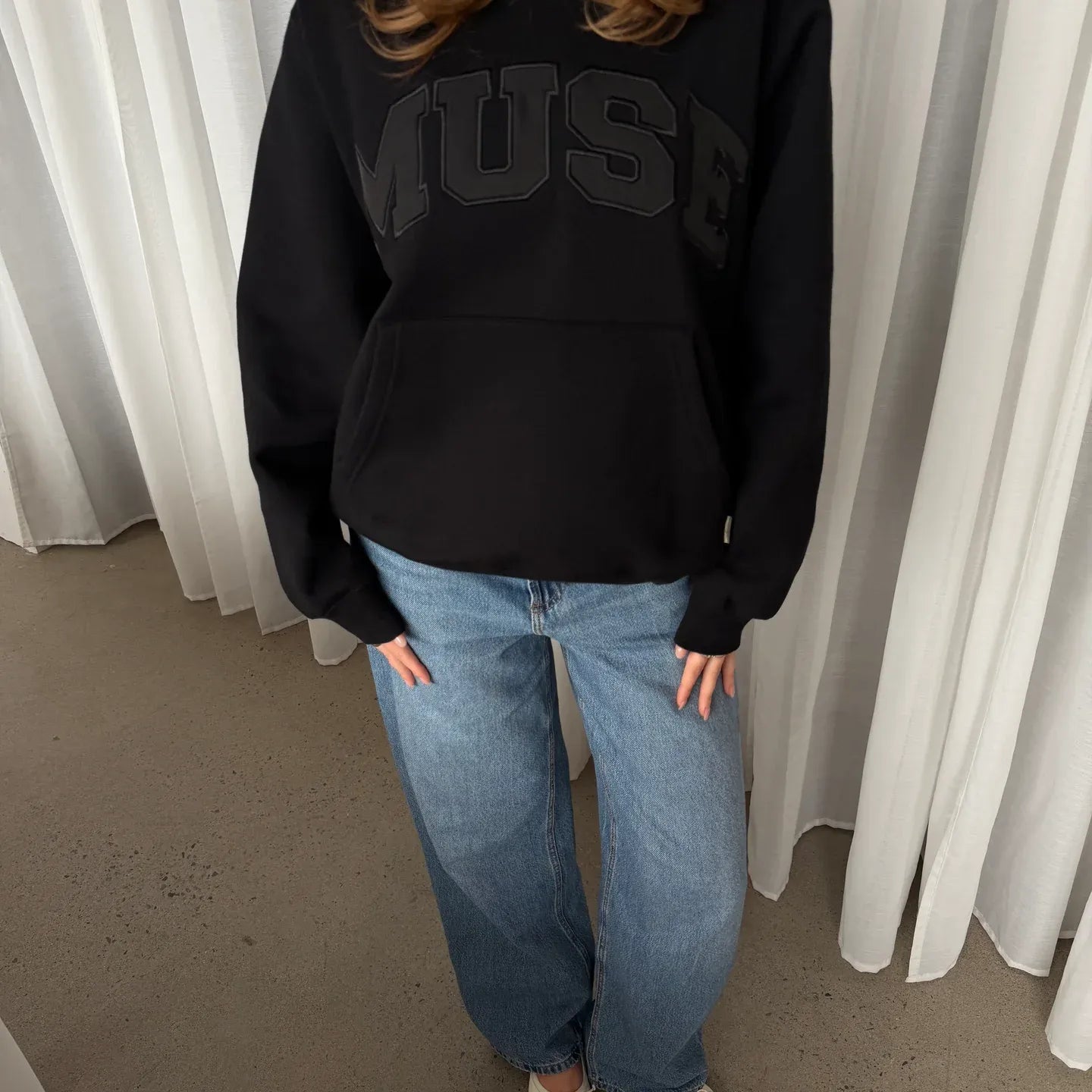 Heavyweight Scholar Hoodie - Black